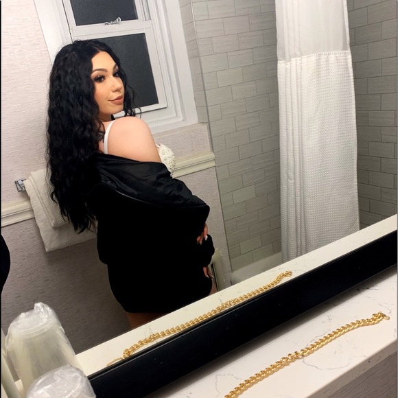 Meet your Posher, Barbara - Picture 1 of 4